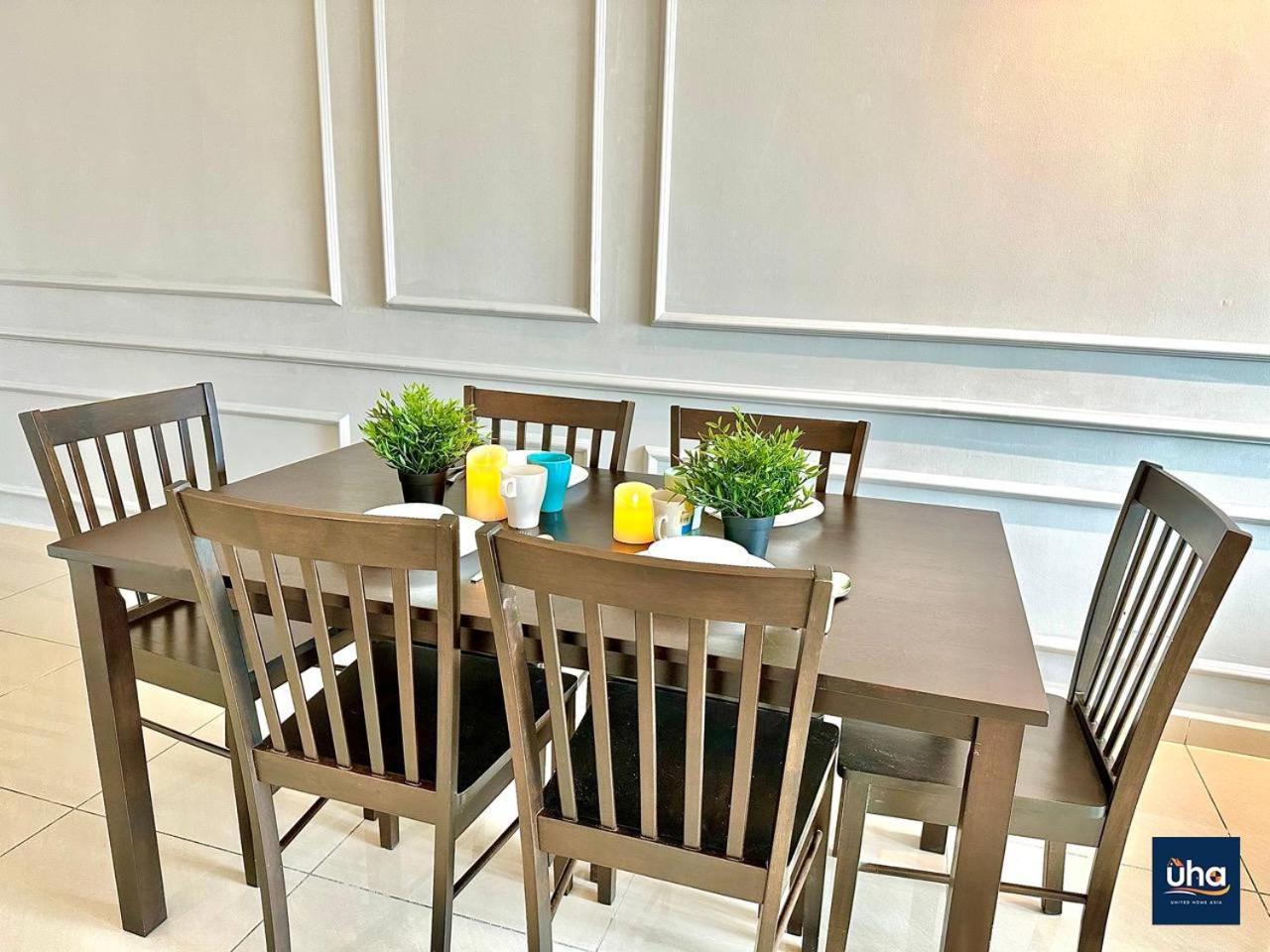جوهر بهرو Seasons Luxury Apartment By Jk Home المظهر الخارجي الصورة