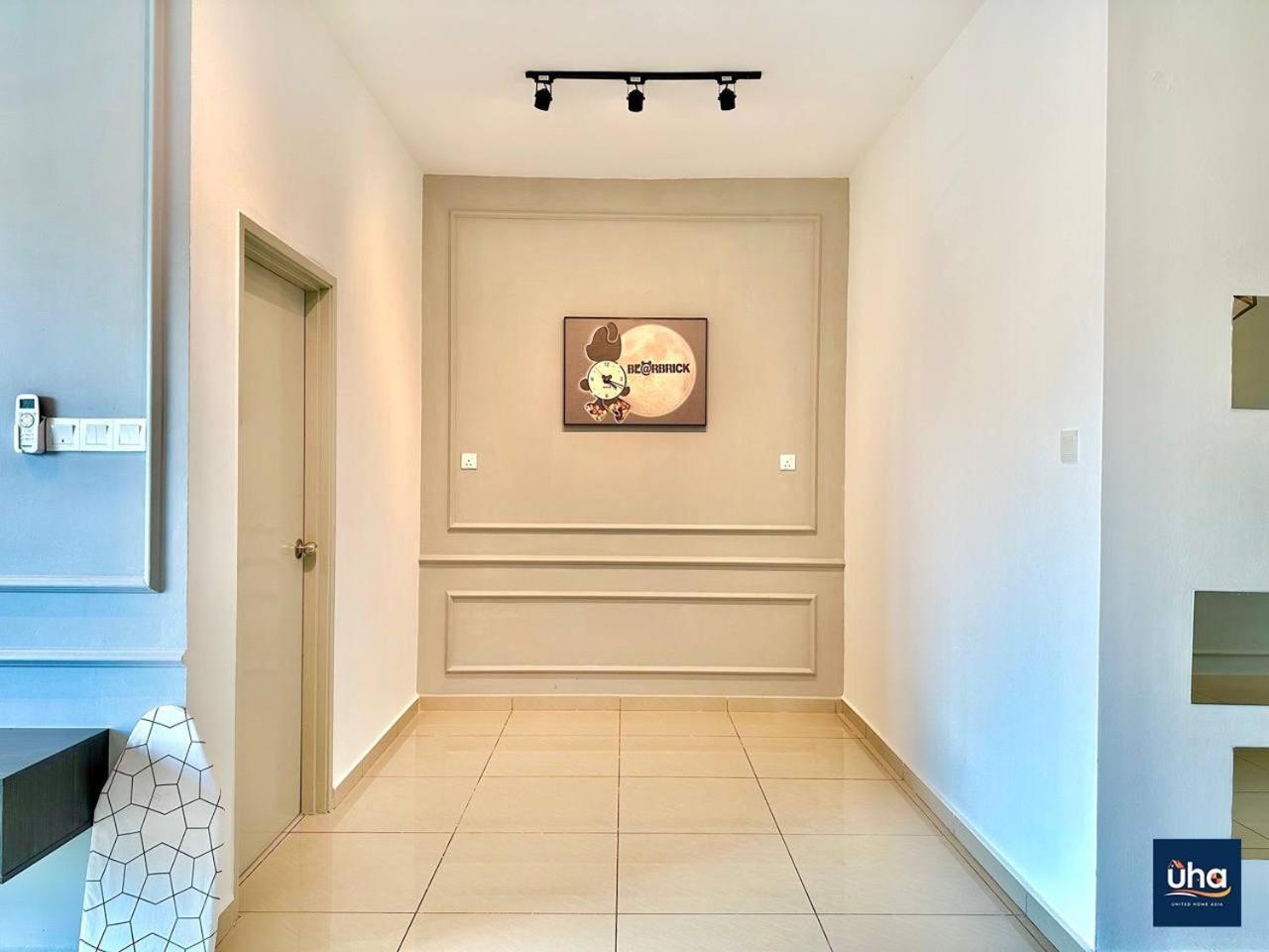 جوهر بهرو Seasons Luxury Apartment By Jk Home المظهر الخارجي الصورة
