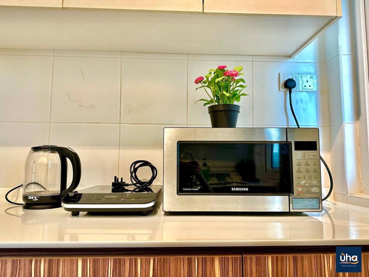 جوهر بهرو Seasons Luxury Apartment By Jk Home المظهر الخارجي الصورة